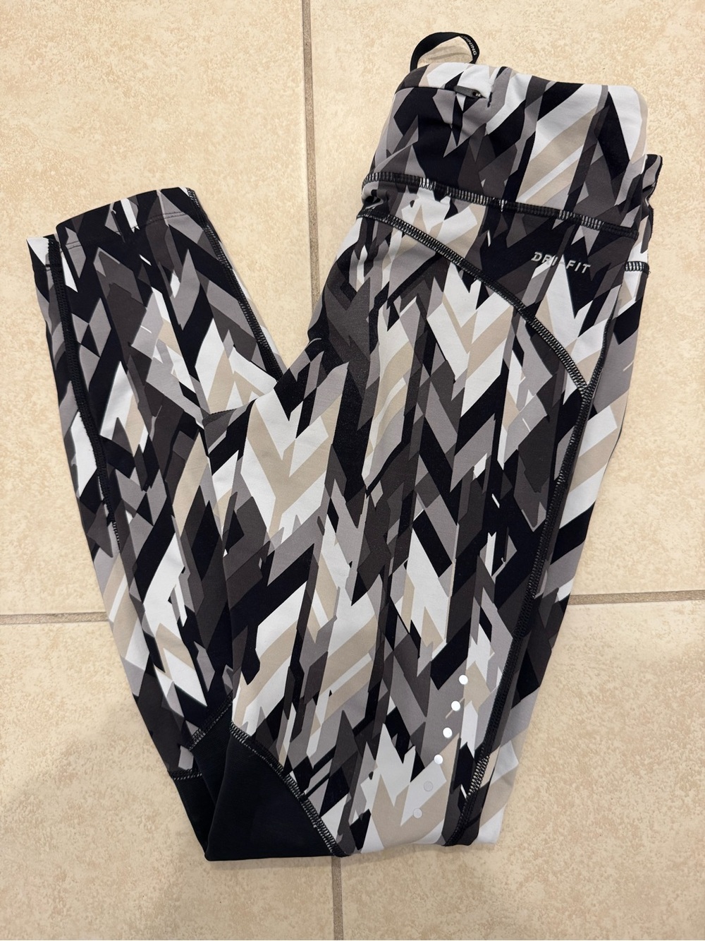 Nike Dri-FIT Geometric Print Leggings in Black, Gray & Cream